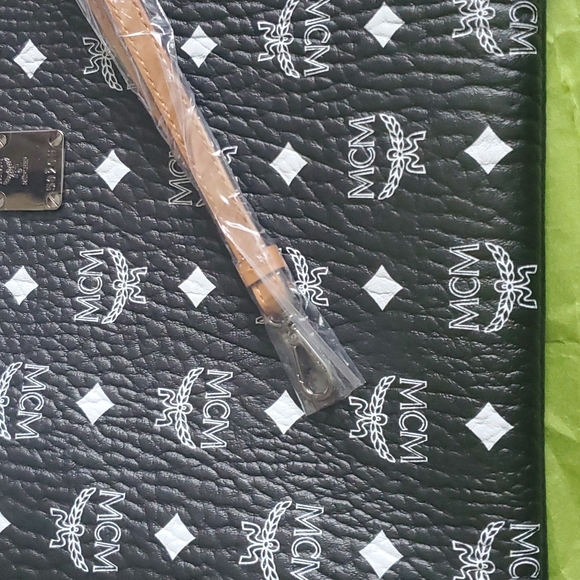 Mcm med Hp pouch clutch or wristlet leather 2025 - Picture 2 of 11